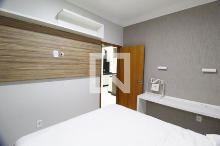 Quarto 1 de apartamento para alugar com 2 quartos, 57m² em Alto Umuarama, Uberlândia