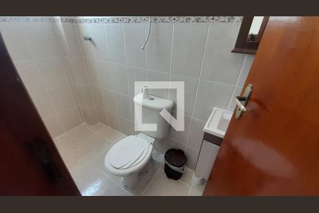 Banheiro de apartamento para alugar com 0 quarto, 32m² em Jardim Melvi, Praia Grande