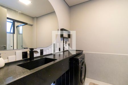 Banheiro de kitnet/studio para alugar com 1 quarto, 35m² em Parque das Universidades, Campinas