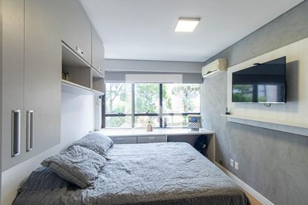 Quarto Suíte de apartamento para alugar com 1 quarto, 48m² em Centro, Curitiba