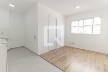 Sala de apartamento para alugar com 2 quartos, 39m² em Conjunto Residencial José Bonifácio, São Paulo