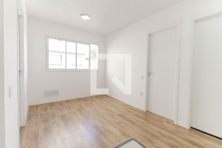 Sala de apartamento para alugar com 2 quartos, 39m² em Conjunto Residencial José Bonifácio, São Paulo