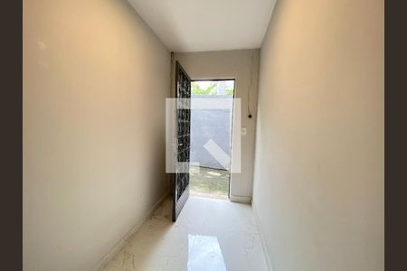 Entrada de casa para alugar com 2 quartos, 55m² em Piedade, Rio de Janeiro
