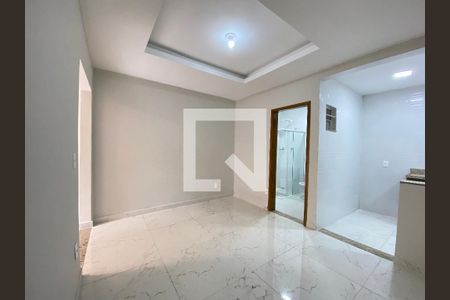 Sala de casa para alugar com 2 quartos, 55m² em Piedade, Rio de Janeiro