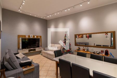 Sala de casa à venda com 4 quartos, 220m² em Vila Matilde, São Paulo