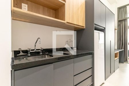 Cozinha de kitnet/studio à venda com 1 quarto, 27m² em Indianópolis, São Paulo