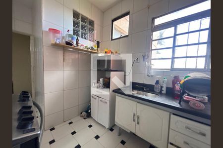 Cozinha de apartamento à venda com 3 quartos, 94m² em Estrela Dalva, Belo Horizonte