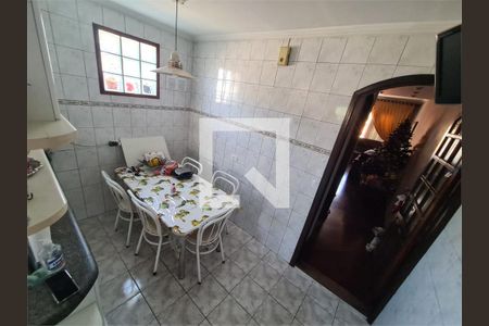 Casa à venda com 3 quartos, 192m² em Jardim Textil, São Paulo