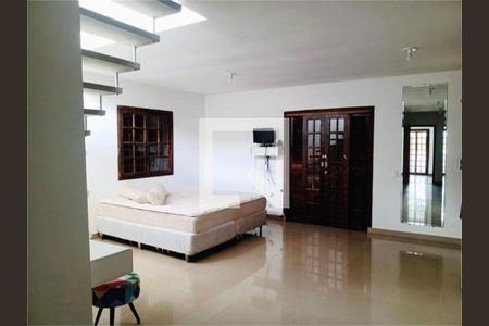 Casa à venda com 4 quartos, 477m² em Vila Santana, São Paulo