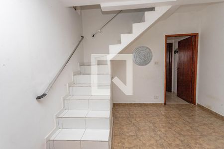 Escada  de casa à venda com 3 quartos, 267m² em Centro, Diadema