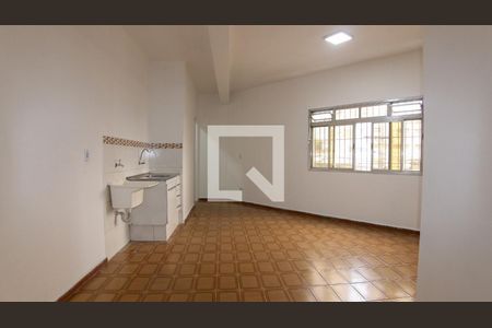 Casa para alugar com 1 quarto, 38m² em Vila Ema, São Paulo