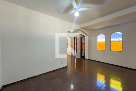 Sala de casa à venda com 3 quartos, 161m² em Jardim Sao Ricardo, São Paulo