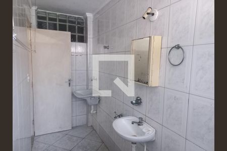 Banheiro de apartamento para alugar com 1 quarto, 51m² em Centro, São Vicente