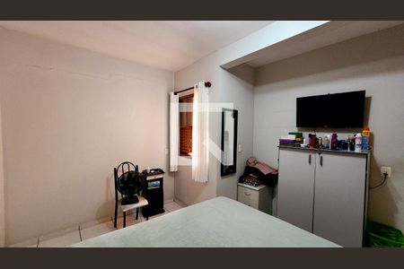 Casa à venda com 450m², 4 quartos e 3 vagas Casa à venda com 450m², 4 quartos e 3 vagasEdícula (Quarto 5)