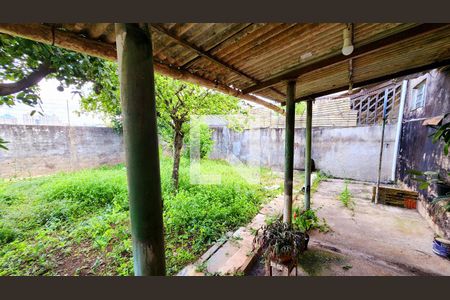 Casa à venda com 450m², 4 quartos e 3 vagas Casa à venda com 450m², 4 quartos e 3 vagasQuintal