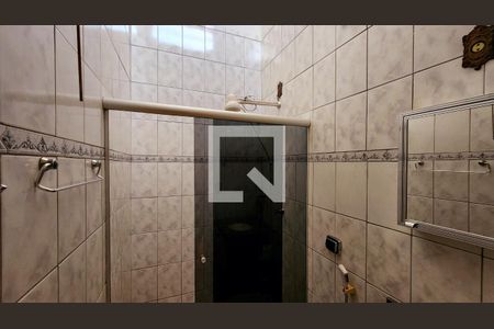 Casa à venda com 450m², 4 quartos e 3 vagas Casa à venda com 450m², 4 quartos e 3 vagasBanheiro da Suíte