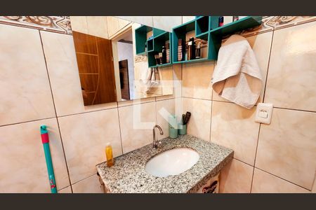 Casa à venda com 450m², 4 quartos e 3 vagas Casa à venda com 450m², 4 quartos e 3 vagasEdícula (banheiro)