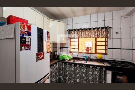 Casa à venda com 450m², 4 quartos e 3 vagas Casa à venda com 450m², 4 quartos e 3 vagasEdícula (cozinha)