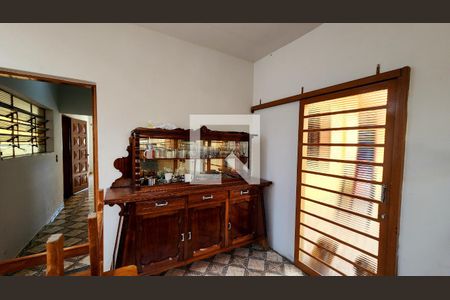 Casa à venda com 450m², 4 quartos e 3 vagas Casa à venda com 450m², 4 quartos e 3 vagasCozinha