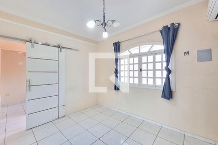 Quarto 1 de casa para alugar com 5 quartos, 180m² em Jardim Nova Florida, São José dos Campos