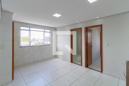 Sala de apartamento à venda com 2 quartos, 74m² em Santa Rosa, Belo Horizonte