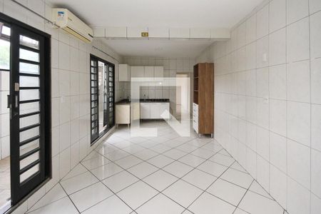 Sala e Cozinha de casa para alugar com 2 quartos, 75m² em Vila California, São Paulo