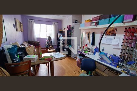 Sala de apartamento à venda com 3 quartos, 60m² em Parque Pinheiros, Taboão da Serra