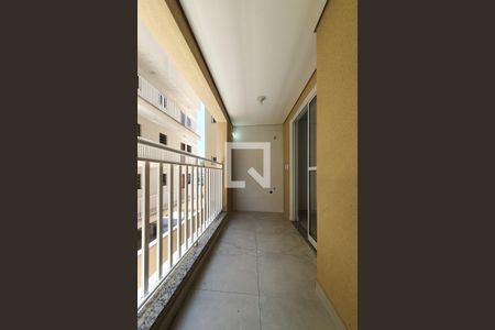 varanda da sala e área de serviço de apartamento para alugar com 2 quartos, 58m² em Centro, São Bernardo do Campo