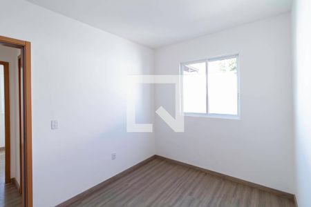 Quarto 2 de apartamento para alugar com 2 quartos, 44m² em Novo Progresso, Contagem