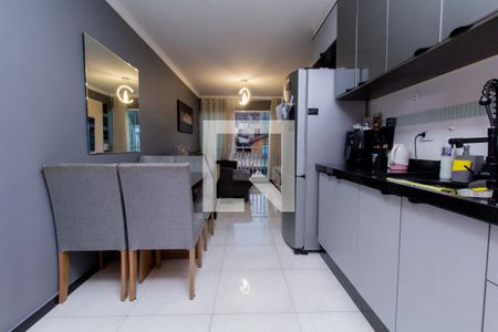 Sala e Cozinha de apartamento para alugar com 2 quartos, 52m² em Parque Paineiras, São Paulo