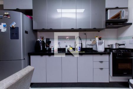 Sala e Cozinha de apartamento para alugar com 2 quartos, 52m² em Parque Paineiras, São Paulo