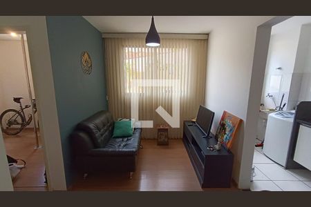 Sala de apartamento para alugar com 2 quartos, 44m² em Jardim Mirante dos Ovnis, Votorantim