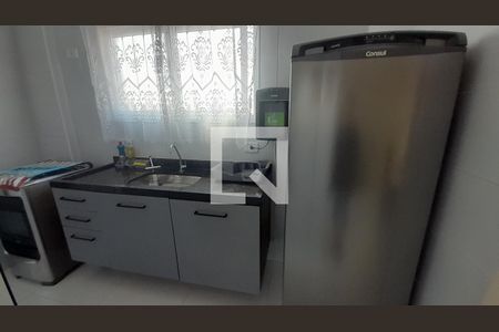 Cozinha de apartamento para alugar com 2 quartos, 72m² em Vila Caiçara, Praia Grande