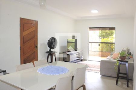 Sala de casa à venda com 3 quartos, 200m² em Parque Santo Antônio, Guarulhos