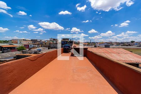 Casa à venda com 250m², 4 quartos e 4 vagas Casa à venda com 250m², 4 quartos e 4 vagasTerraço