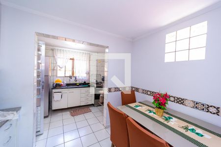 Casa à venda com 250m², 4 quartos e 4 vagas Casa à venda com 250m², 4 quartos e 4 vagasSala de Jantar