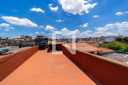 Casa à venda com 250m², 4 quartos e 4 vagas Casa à venda com 250m², 4 quartos e 4 vagasTerraço