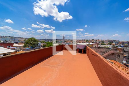 Casa à venda com 250m², 4 quartos e 4 vagas Casa à venda com 250m², 4 quartos e 4 vagasTerraço