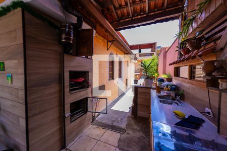 Casa à venda com 250m², 4 quartos e 4 vagas Casa à venda com 250m², 4 quartos e 4 vagasÁrea gourmet 2