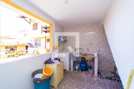 Casa à venda com 250m², 4 quartos e 4 vagas Casa à venda com 250m², 4 quartos e 4 vagasÁrea de Serviço 2