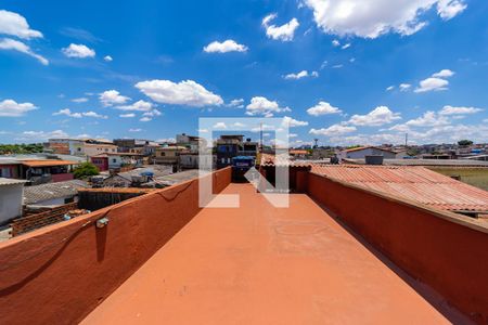 Casa à venda com 250m², 4 quartos e 4 vagas Casa à venda com 250m², 4 quartos e 4 vagasTerraço