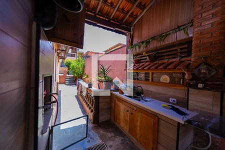 Casa à venda com 250m², 4 quartos e 4 vagas Casa à venda com 250m², 4 quartos e 4 vagasÁrea gourmet 2