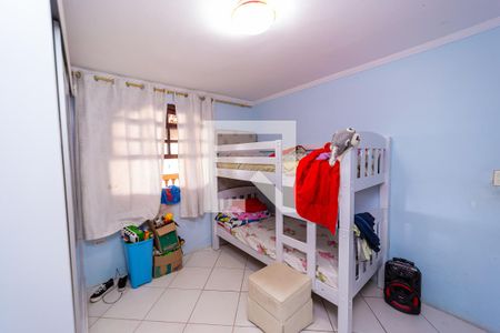 Casa à venda com 250m², 4 quartos e 4 vagas Casa à venda com 250m², 4 quartos e 4 vagasQuarto 2