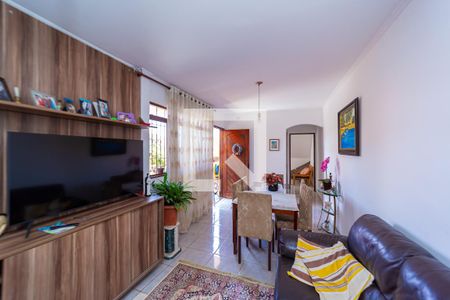 Casa à venda com 250m², 4 quartos e 4 vagas Casa à venda com 250m², 4 quartos e 4 vagasSala 2