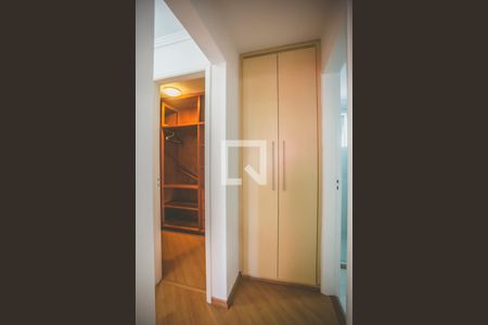 Corredor - Quartos de apartamento à venda com 3 quartos, 72m² em Vila Clementino, São Paulo