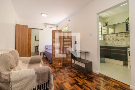 Sala/Quarto de kitnet/studio à venda com 1 quarto, 36m² em Azenha, Porto Alegre