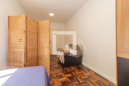 Sala/Quarto de kitnet/studio à venda com 1 quarto, 36m² em Azenha, Porto Alegre