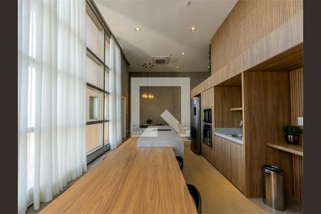 Apartamento à venda com 4 quartos, 131m² em Vila Gumercindo, São Paulo