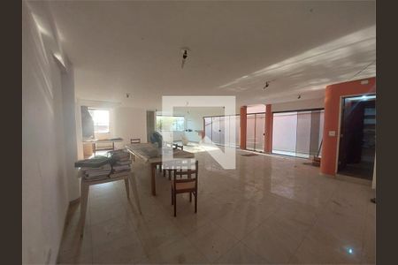 Casa à venda com 3 quartos, 460m² em Vila Jacuí, São Paulo