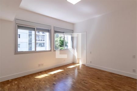 Apartamento à venda com 3 quartos, 270m² em Higienópolis, São Paulo